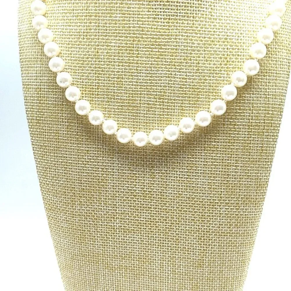 Single Strand Faux Pearl Bib Necklace 22